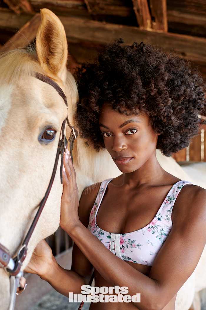 X163463_TK2_00493WMweb